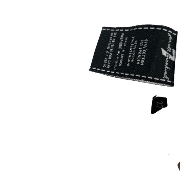 7 For All Mankind Georgia White Flare jeans in a Size 27. - Picture 11 of 13